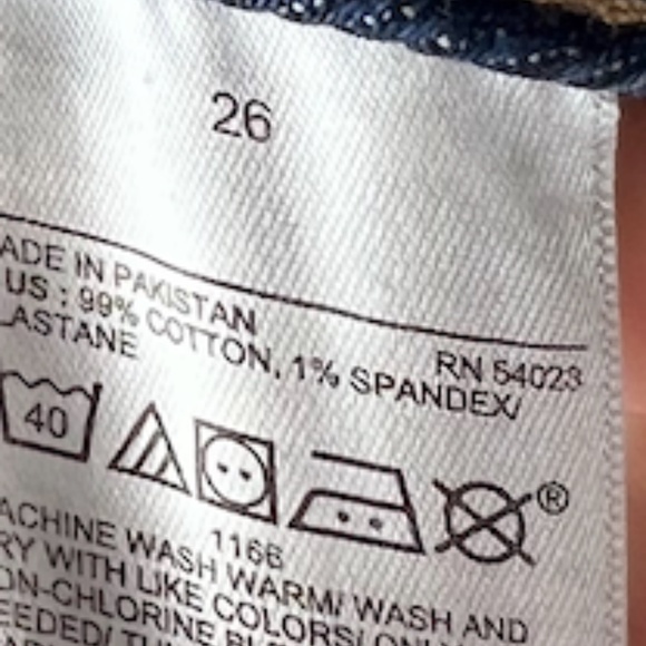 NWT: old navy High-Waisted O.G. Straight Ripped Cut-Off Jean Shorts $40 (26) - Picture 13 of 13